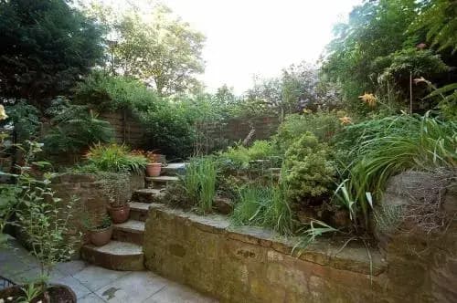 Hillside City Centre Garden Apartment - photo 7