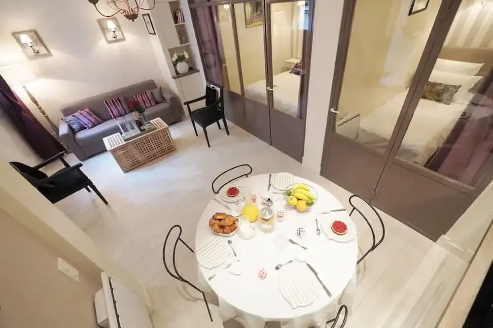 St Germain ChicSuites - photo 9