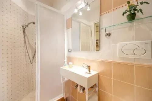 Comfortable Apartment Near the Vatican Free Wifi - photo 7