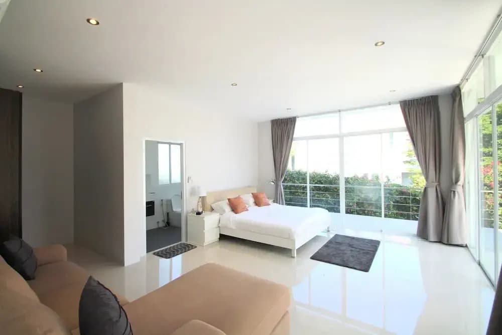 Phu Montra Luxury Sea View Mansion - photo 1