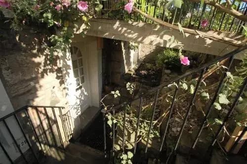 Hillside City Centre Garden Apartment - photo 8