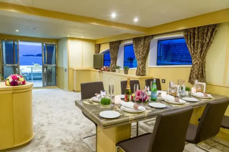 Fantom Luxury Yacht - photo 14
