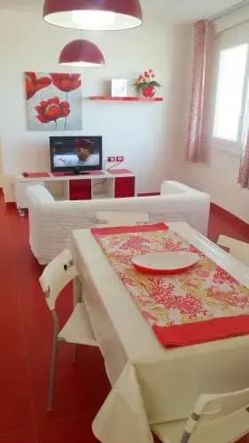 Red Flat - photo 2