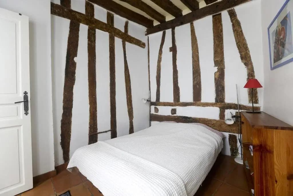 Lovely and Typical 1 bedroom - photo 2