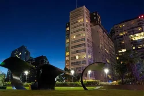Luxuries CBD Apartment with Views - photo 8