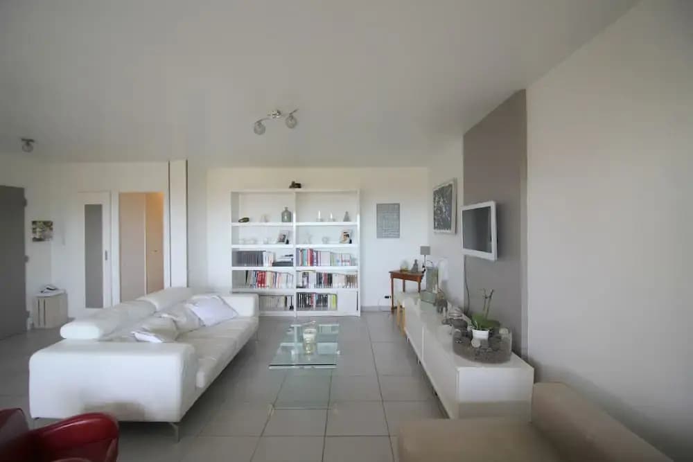 Nice Booking - DUFY Vue Mer et Terrasse - photo 2