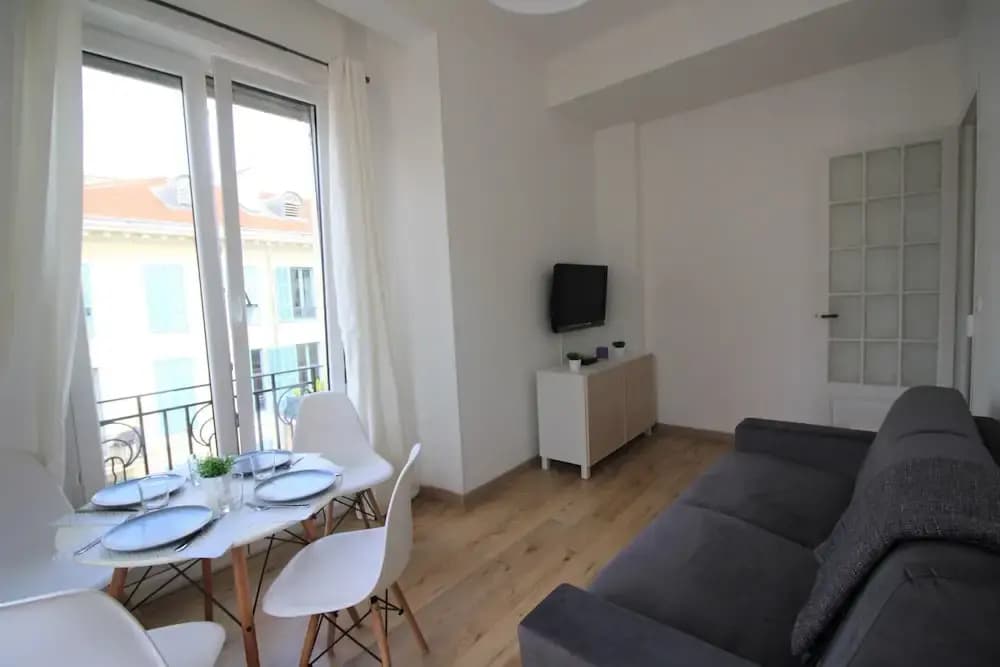 Nice Booking-Medecin Notre Dame Lumineux - photo 3