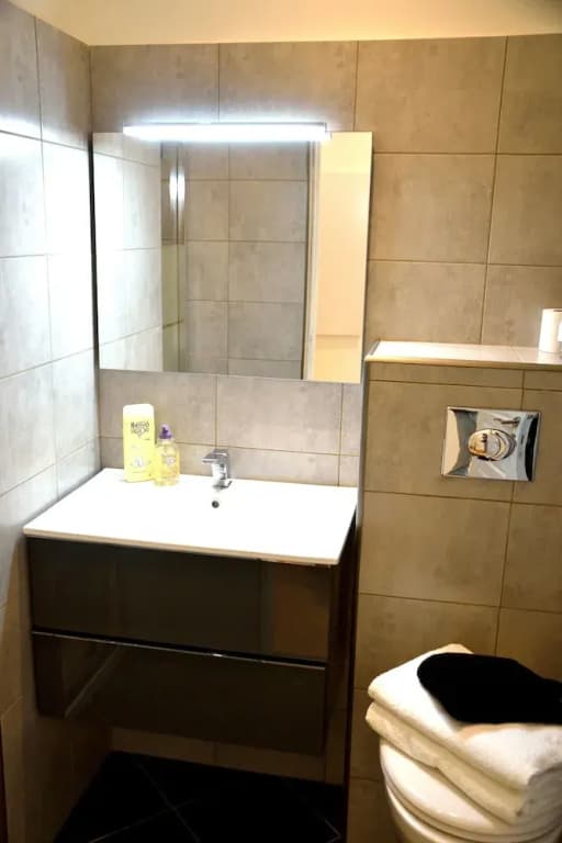Yellow City - photo 2