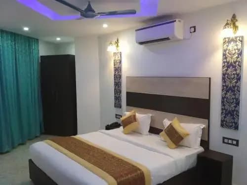 Hotel Three Star - photo 5