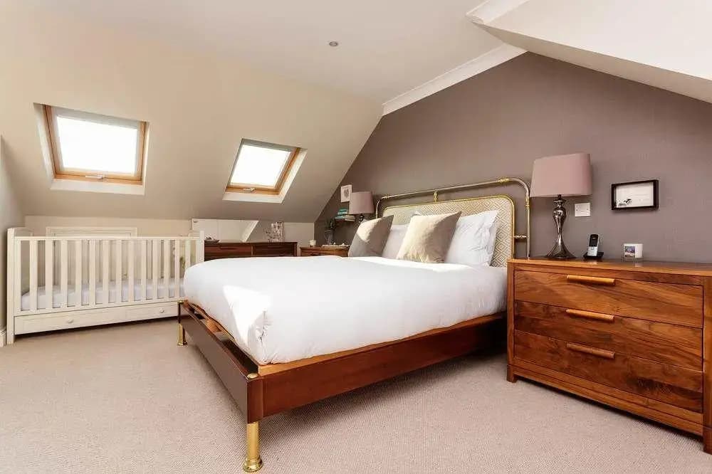 Veeve 3 Bed 3 Bath House Valonia Gardens Wandsworth - photo 4