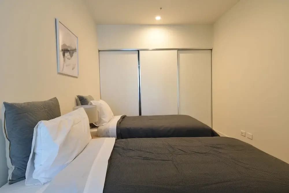 HFN Crown Shadow Play Apartment - photo 3