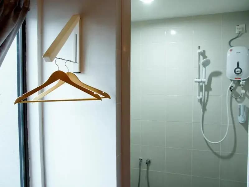 P Motel - photo 18