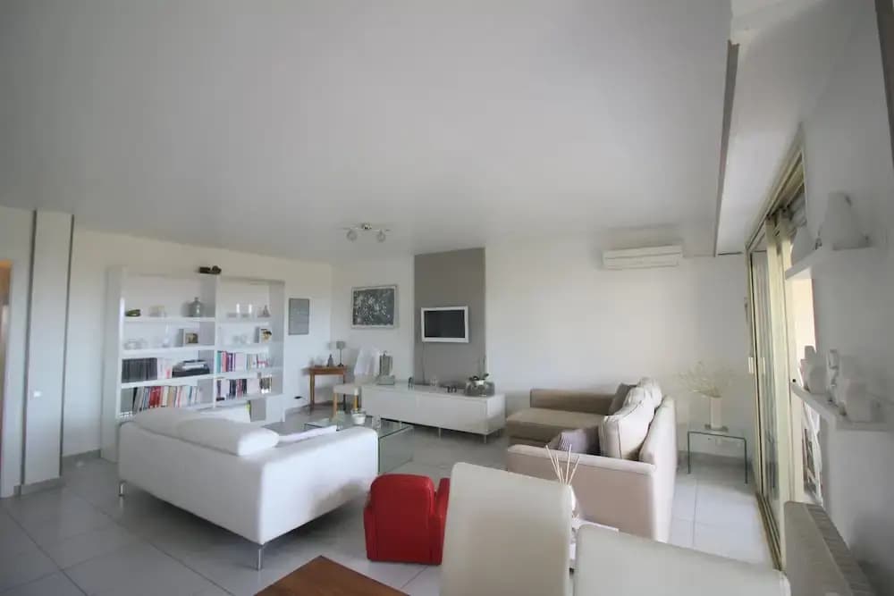 Nice Booking - DUFY Vue Mer et Terrasse - photo 3