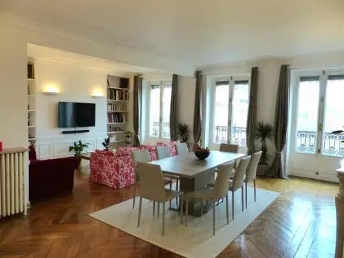 Marvellous Sunbathed 3BR at the heart of Paris - photo 5