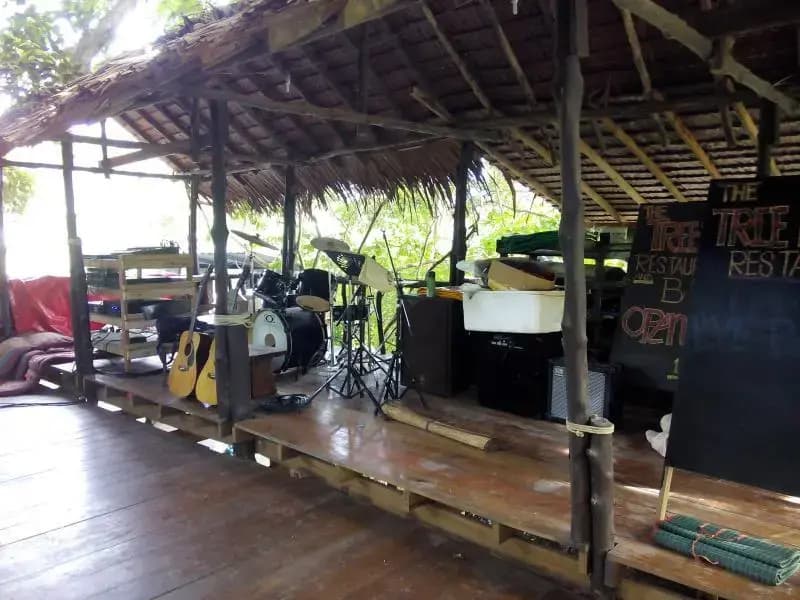 Funky Fish Bungalows - photo 5