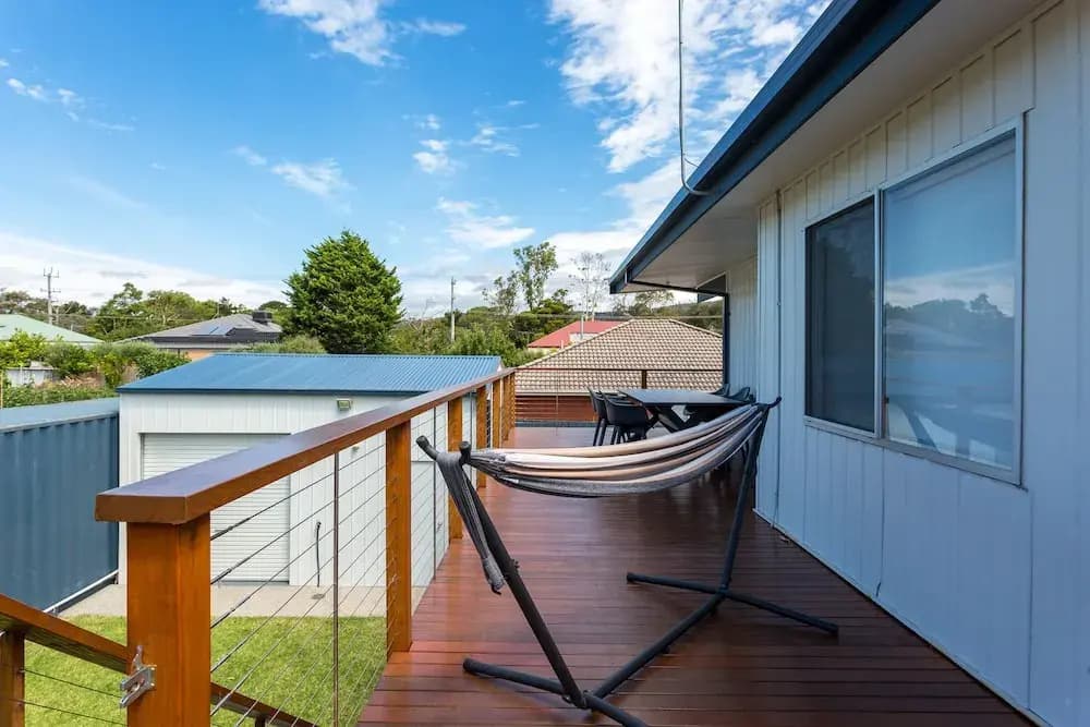 Upstairs Cottage on Beachurst - photo 3