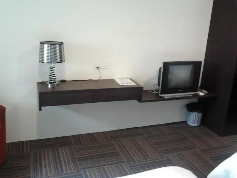 Lone Pine Resort - photo 3