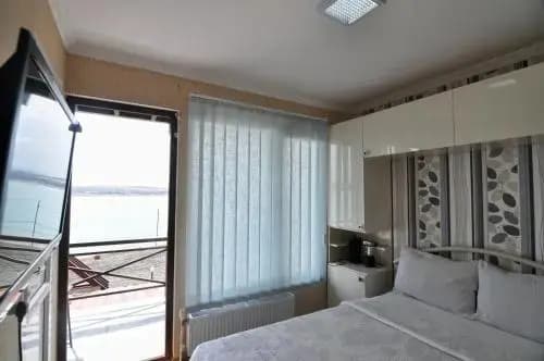 Aphra Hotel - main photo