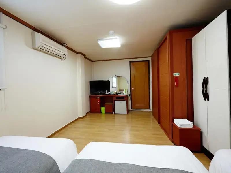 Goodstay Greentel Hotel - photo 4