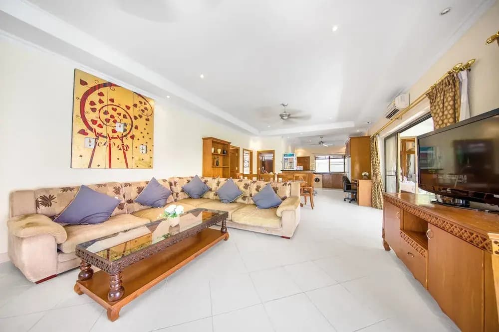 Adare Pool Villa Pattaya - photo 2