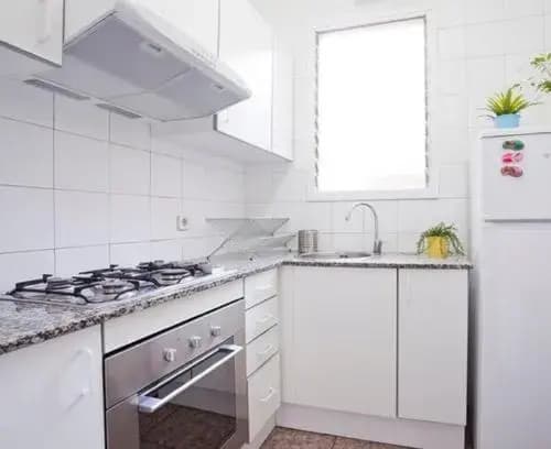 Enzo B&B Montjuic - photo 4