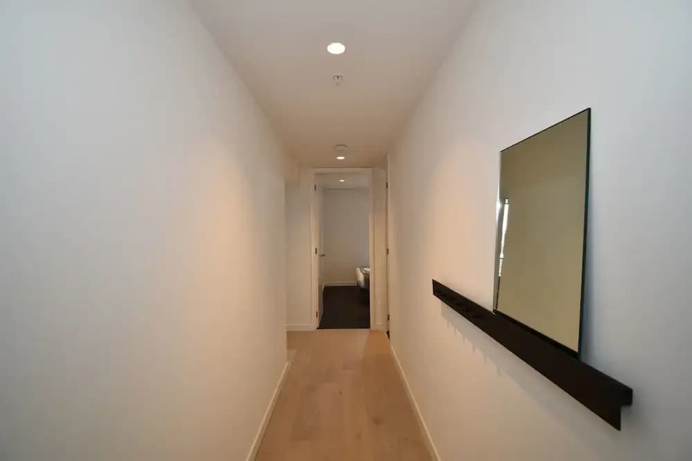 Melbourne Empire Apartments - photo 9