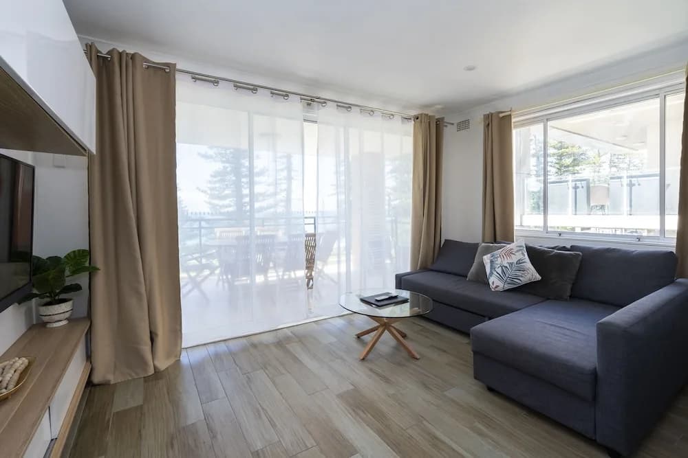 Manly Beachfront Apartment - photo 3
