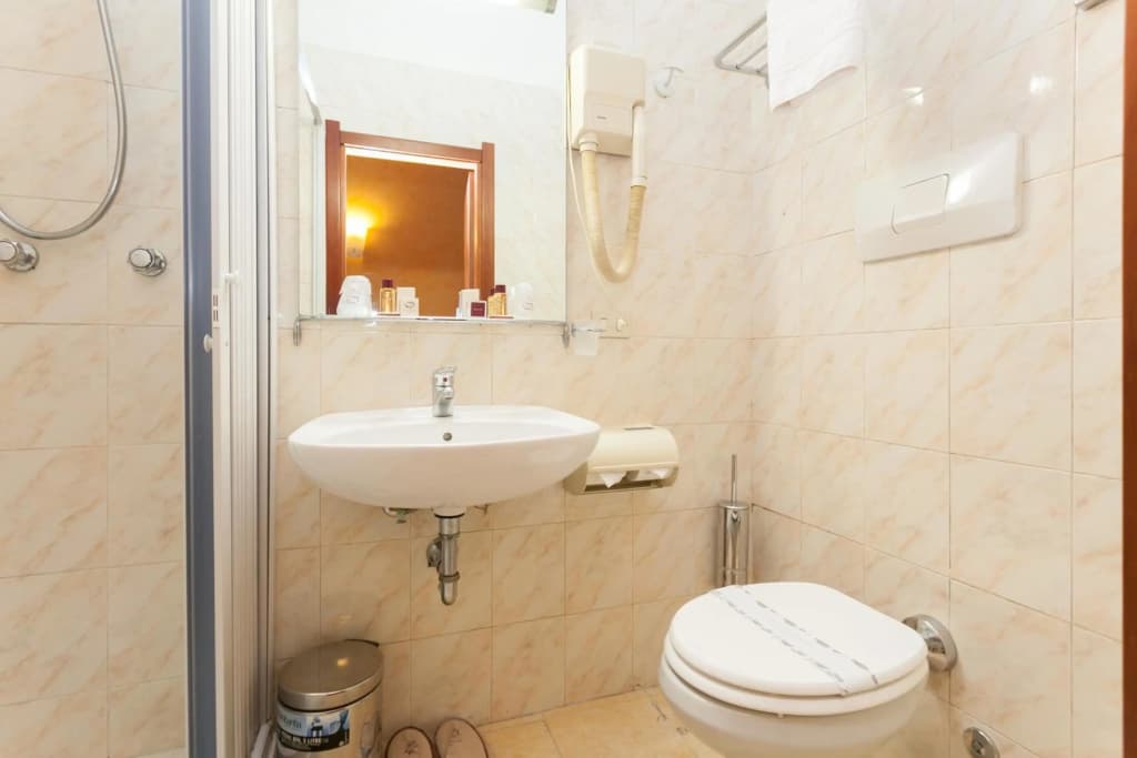 Hotel Fiorella Milano - photo 39