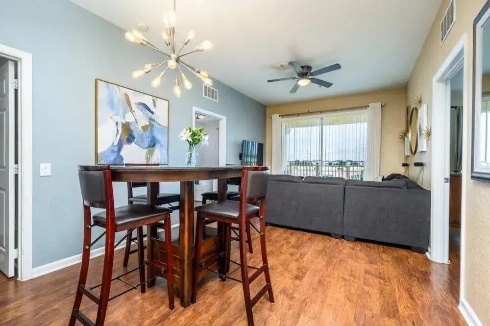Beautiful Modern Condo, Near the Parks! 3021 - photo 4