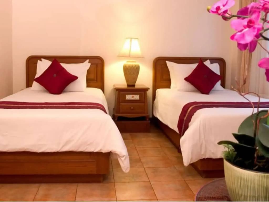Surin Bay Inn - photo 3