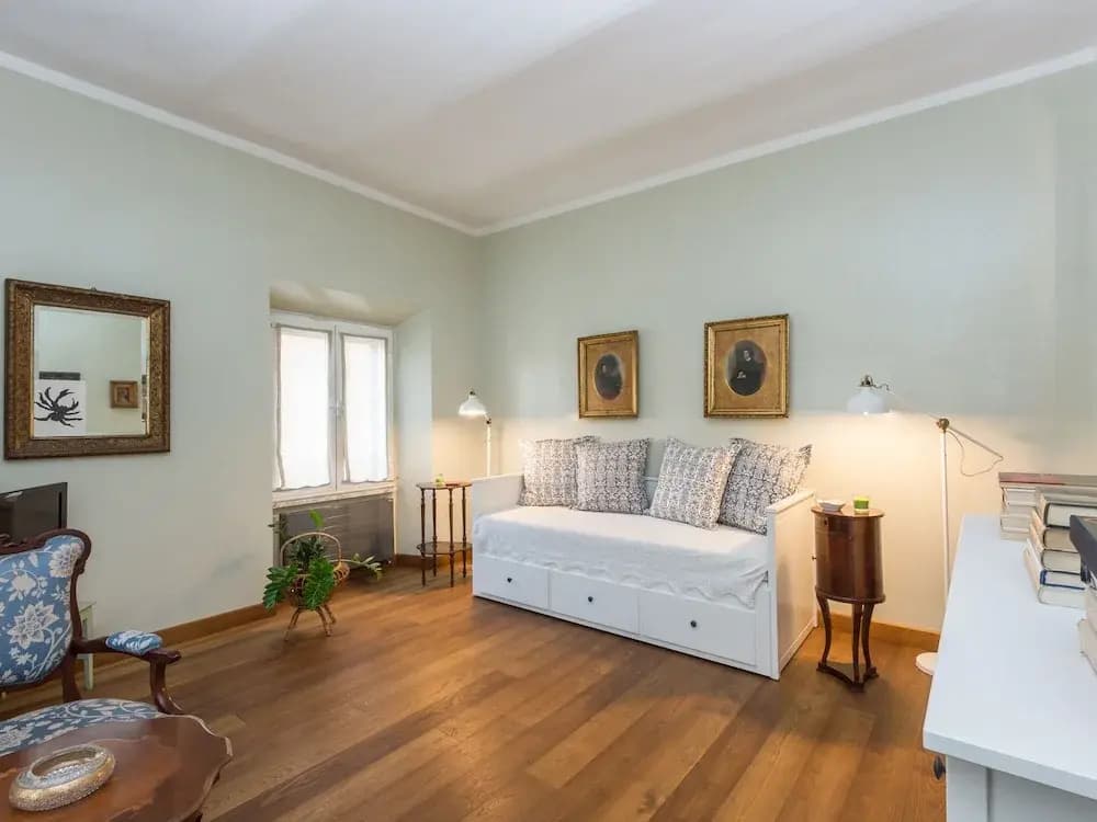 RSH Vatican Large Bright Apartment - photo 11