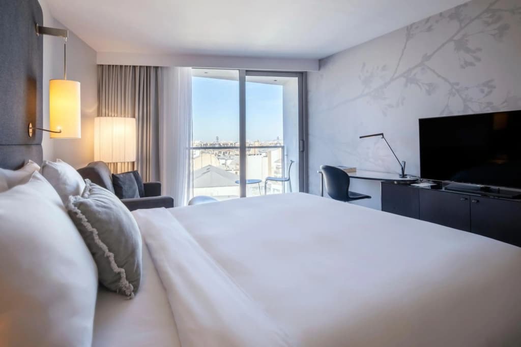 Renaissance Paris Arc de Triomphe Hotel - photo 2