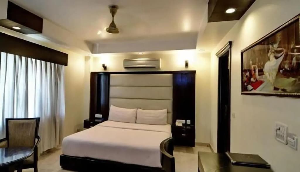Hotel Meridian Plaza - photo 18