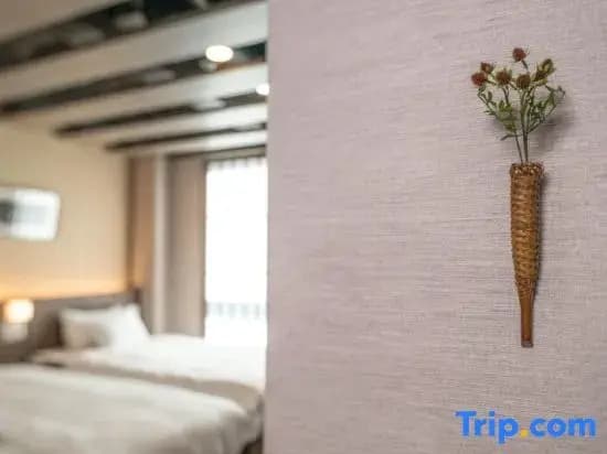 Tanimachikun Hotel Crush On - photo 3