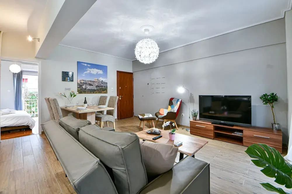 Comfy Home next to metro - photo 4