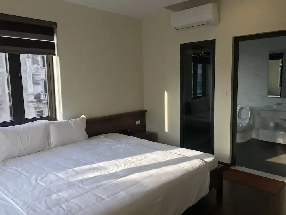 Boston Hotel - photo 6