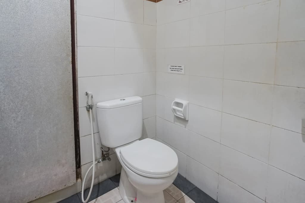 Denays Guest House Jimbaran By Zuzu - photo 10