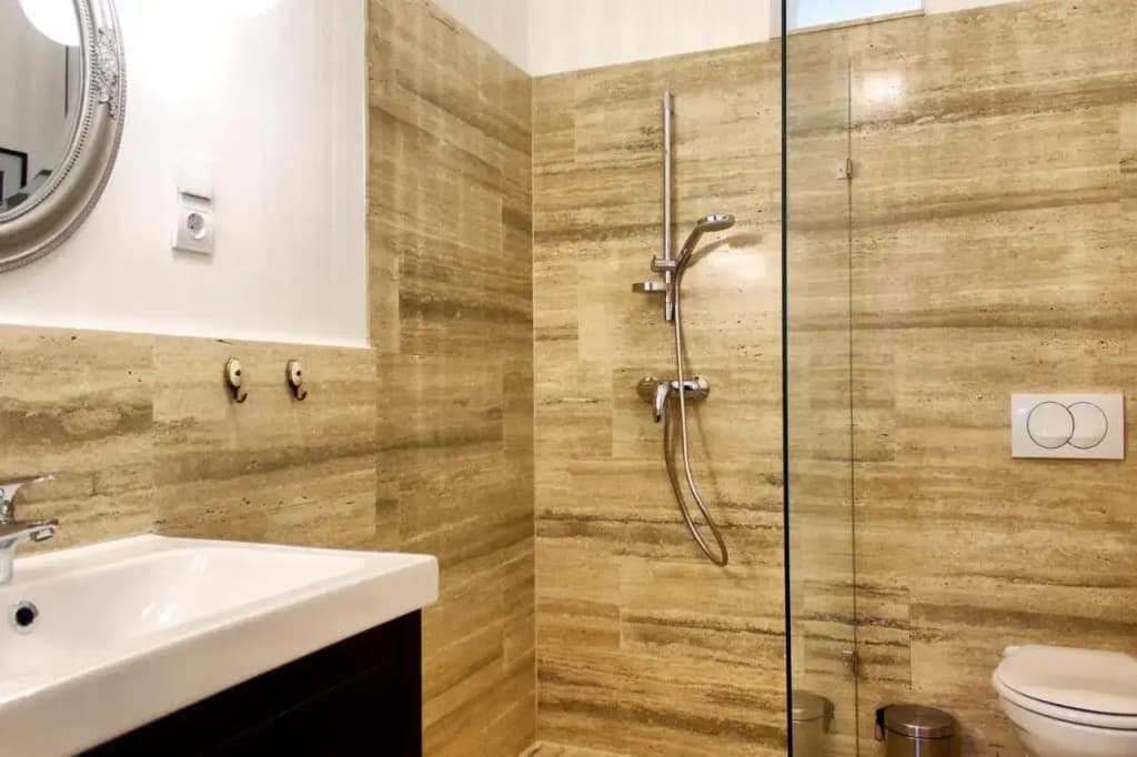 4BR , 3BHR with AC at the OPERA - photo 8