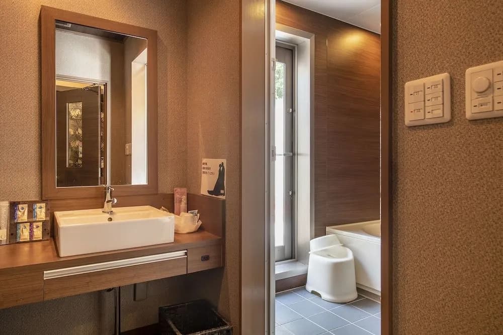Hotel Takao Asile - photo 8