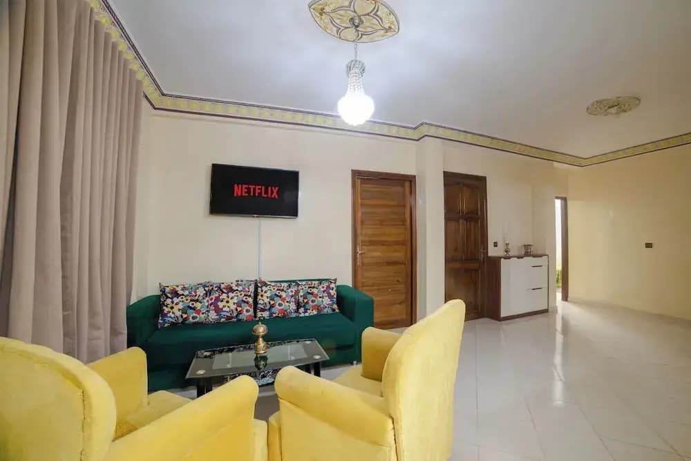 Family Apartment - photo 8