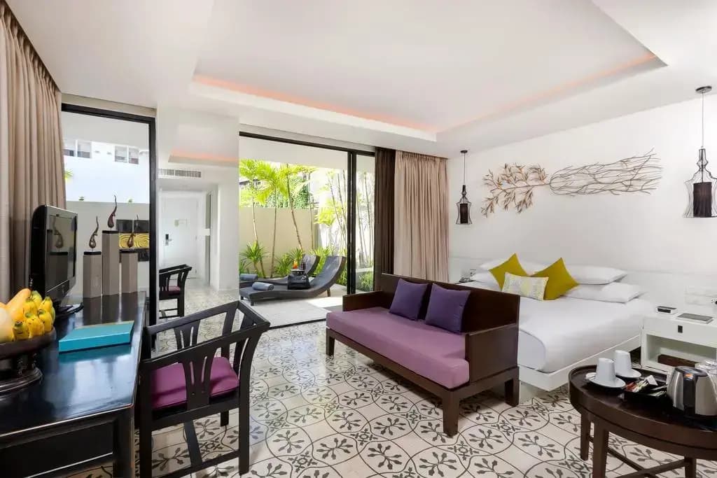 Manathai Hotel - photo 1