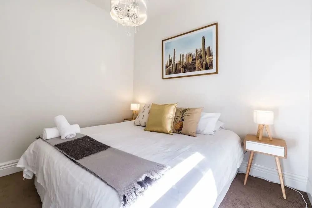 AERIN, 2BDR Melbourne Apartment - photo 2