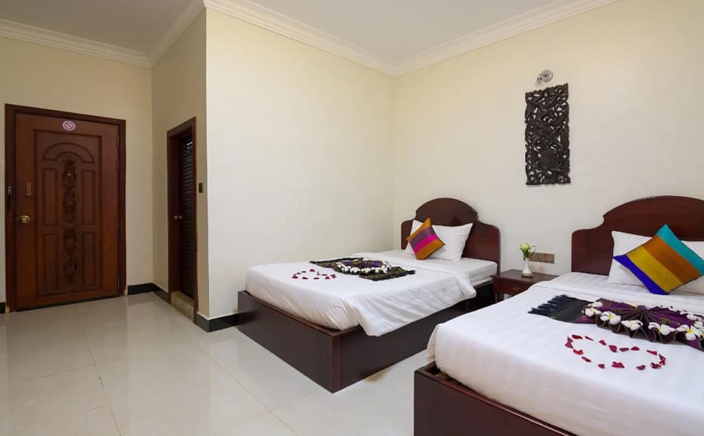 Angkor Indradevi Boutique - photo 2