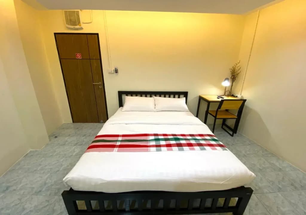 Gate 2 Hostel - photo 2