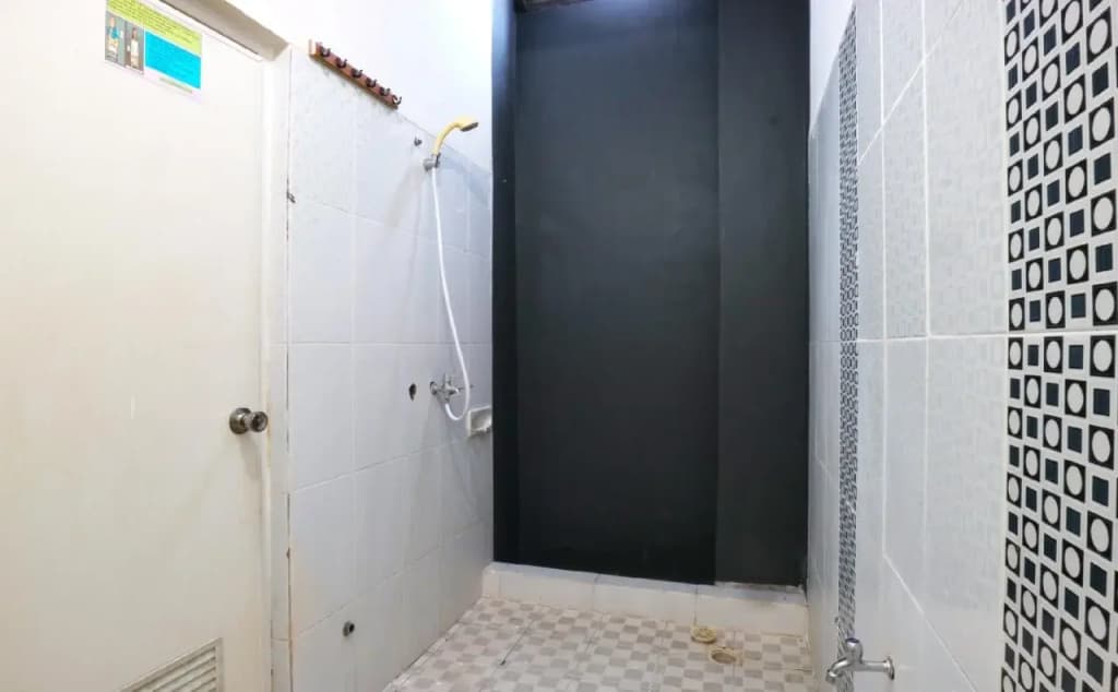Lotus Garden Apartment - photo 9