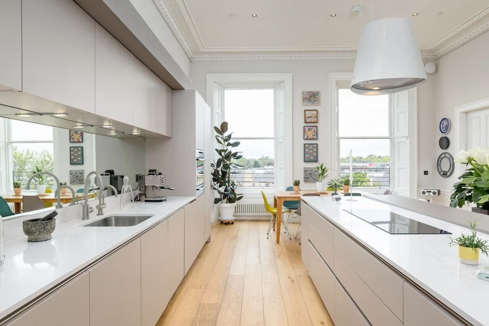 Crescent House - photo 18