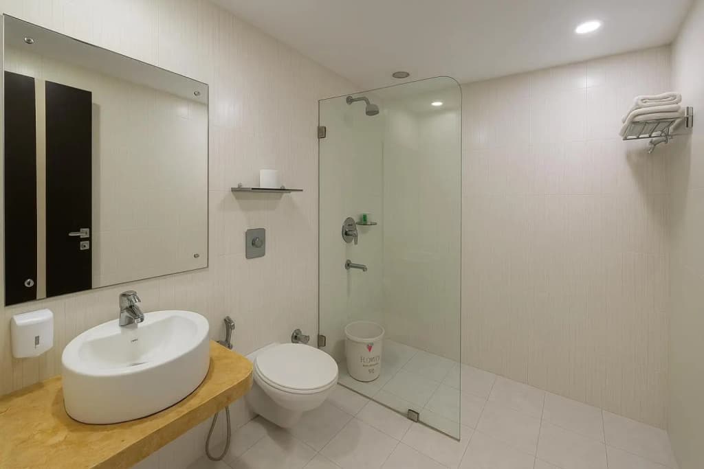 Hotel Rupam Kingston Park - photo 25