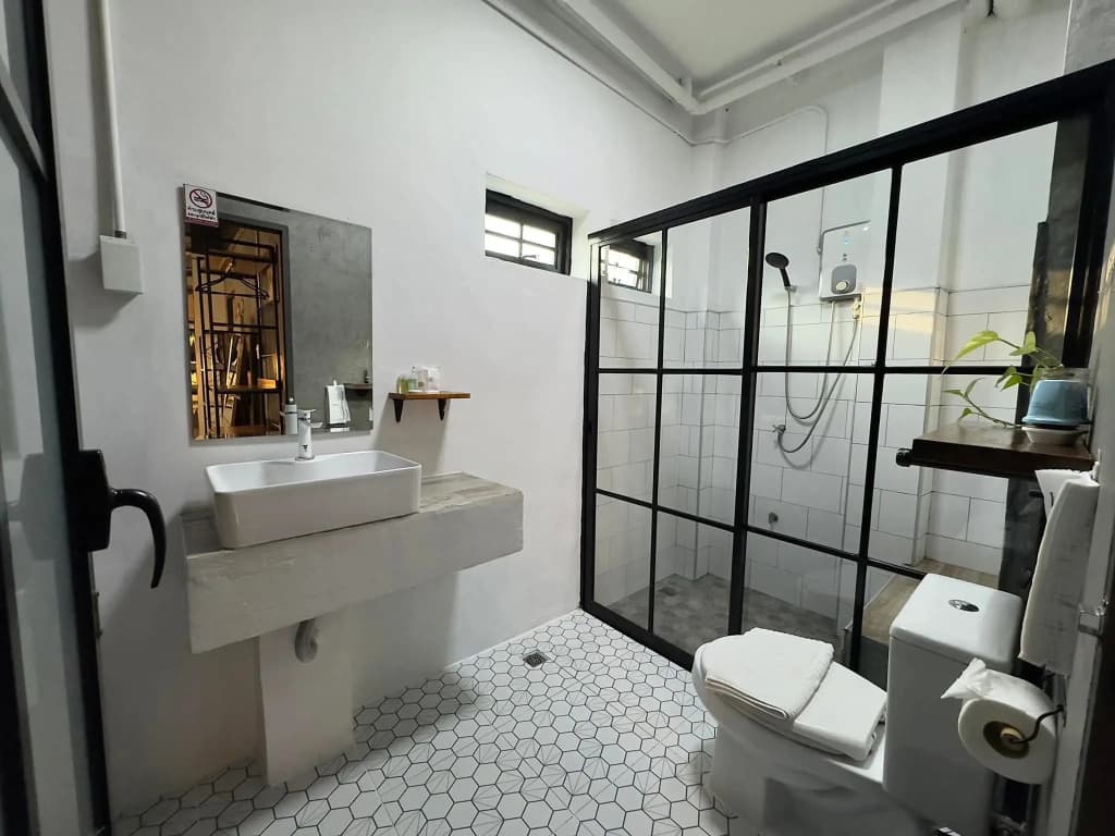 Tanwa Hotel - photo 4