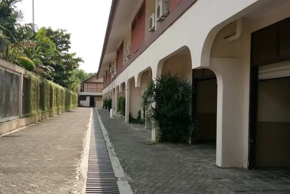 C'One Hotel Cempaka Putih - photo 13