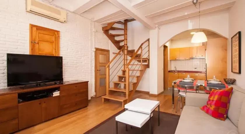 Guinardo Home Apartment - photo 2